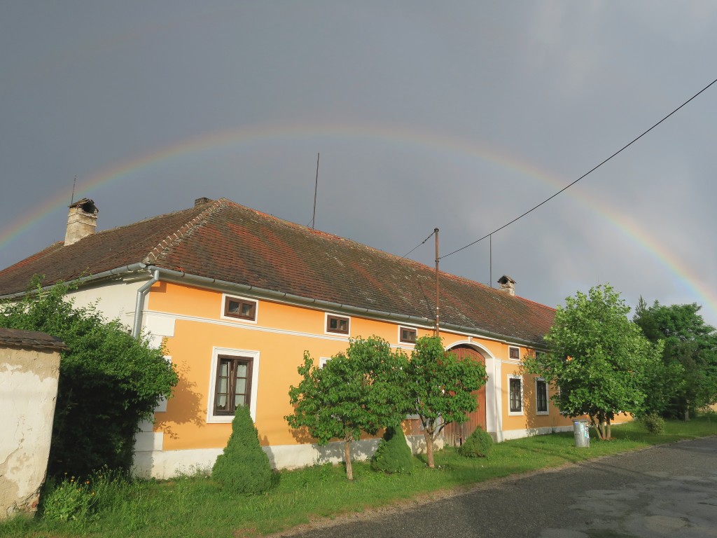 Pohled na dům od cesty